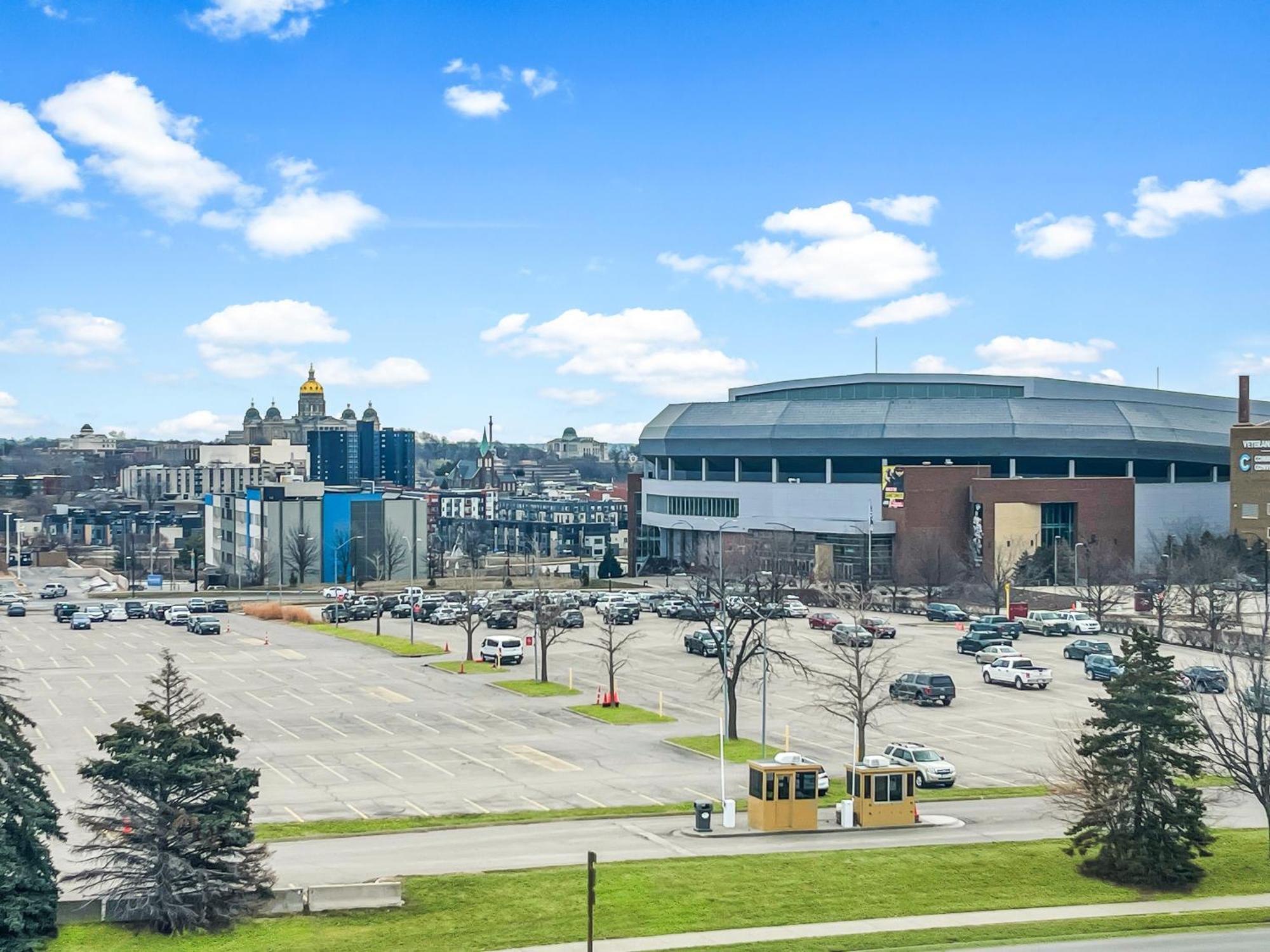 Downtown 1Br Gem Steps Away From Wells Fargo Apartment Des Moines Bagian luar foto